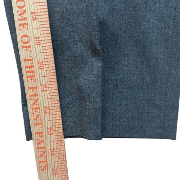 TALBOTS Ankle Pants Flat Front Side Zip Stretch
Gray Size 10 Petite - Picture 5 of 8